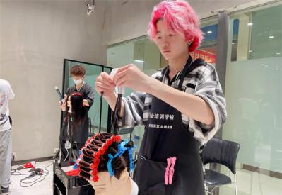 学美发要多久才能出师？