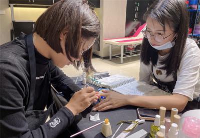 深圳学美甲哪里好？推荐三家知名的美甲学校！